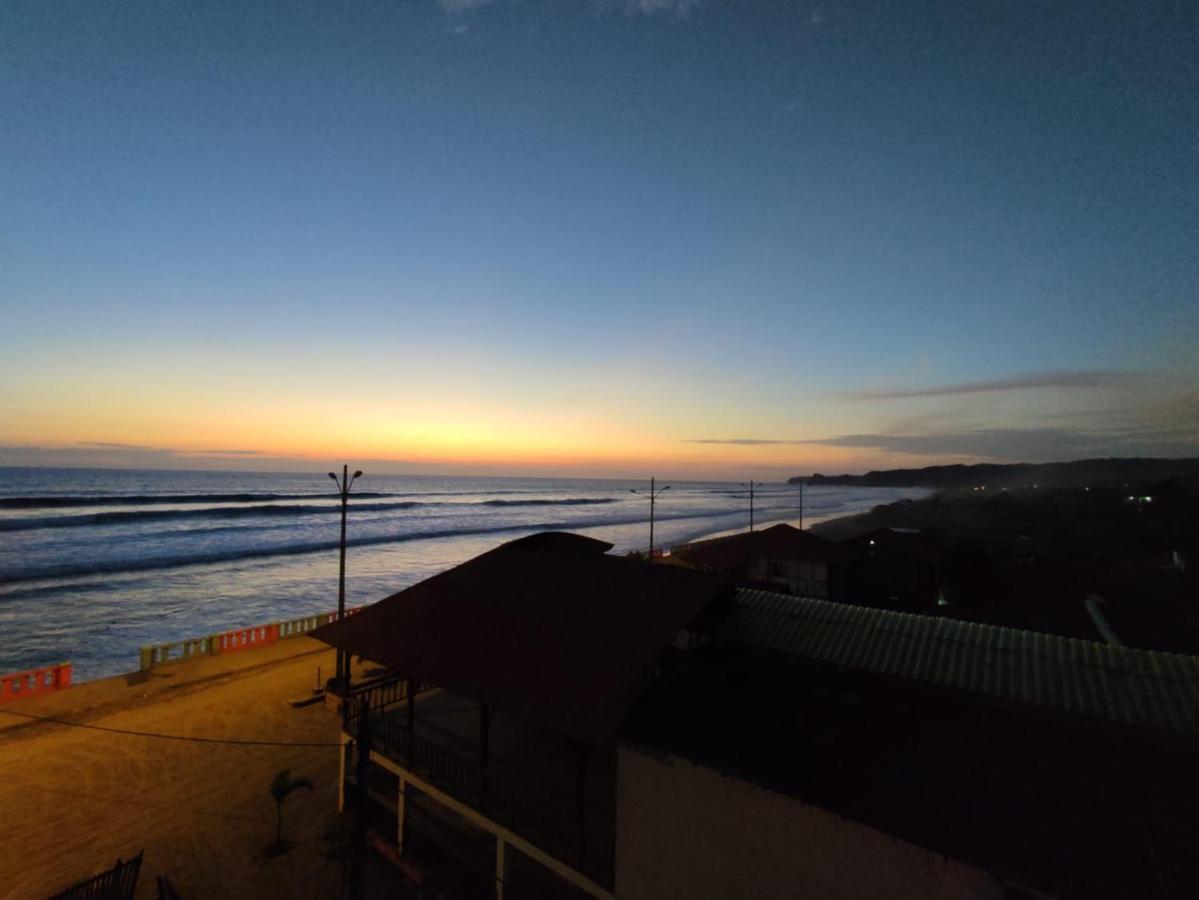 Hostal Mirada Al Mar Las Tunas エクステリア 写真