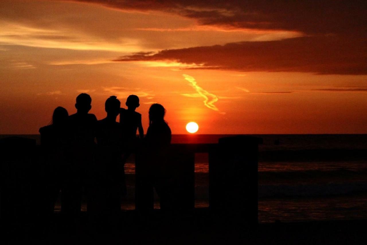 Hostal Mirada Al Mar Las Tunas エクステリア 写真
